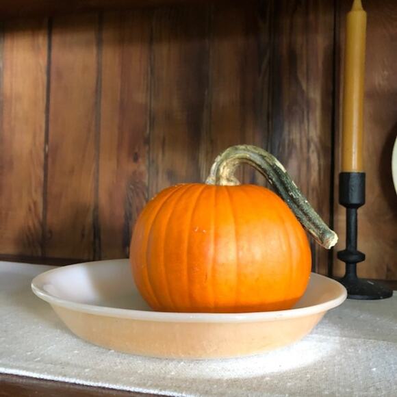 Vintage Fire King Peach Lustre 9” Pie Plate - Picture 7 of 7